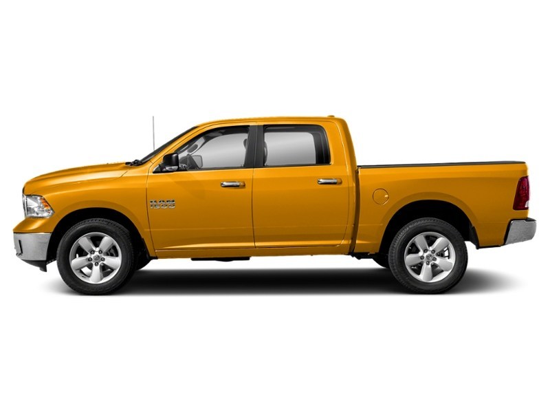 2017 RAM 1500 4WD Crew Cab 140.5" Big Horn