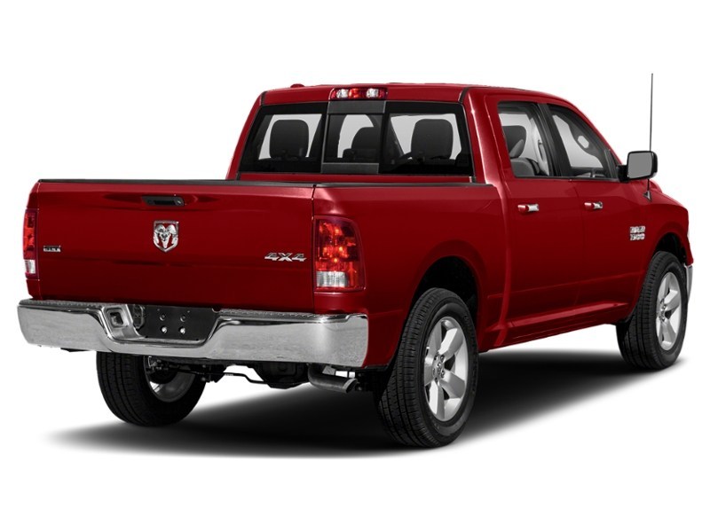 2017 RAM 1500 4WD Crew Cab 140.5" Big Horn