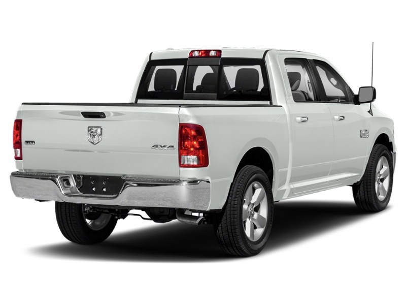2017 RAM 1500 4WD Crew Cab 140.5" Big Horn