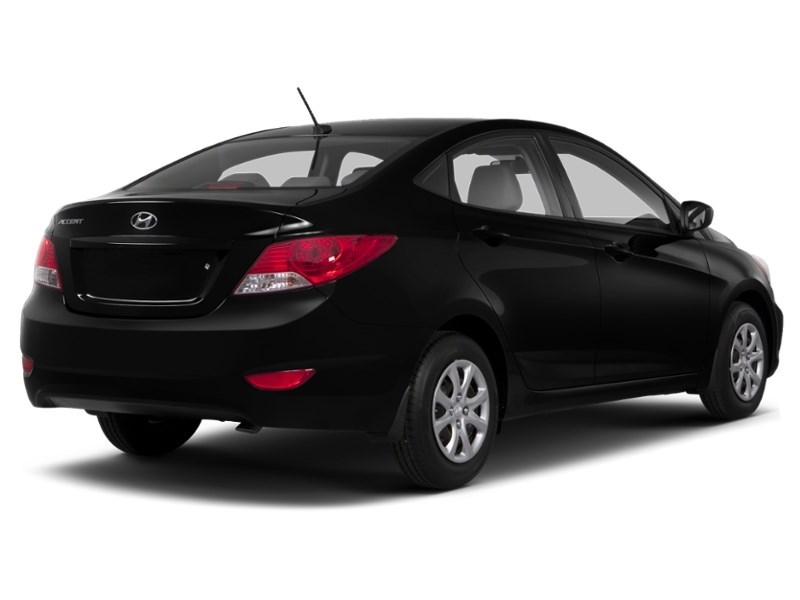 2013 Hyundai Accent 4dr Sdn Man GL *Ltd Avail* Ultra Black Pearl  Shot 6